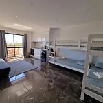 Brand New Apartment In Rua Da Oura