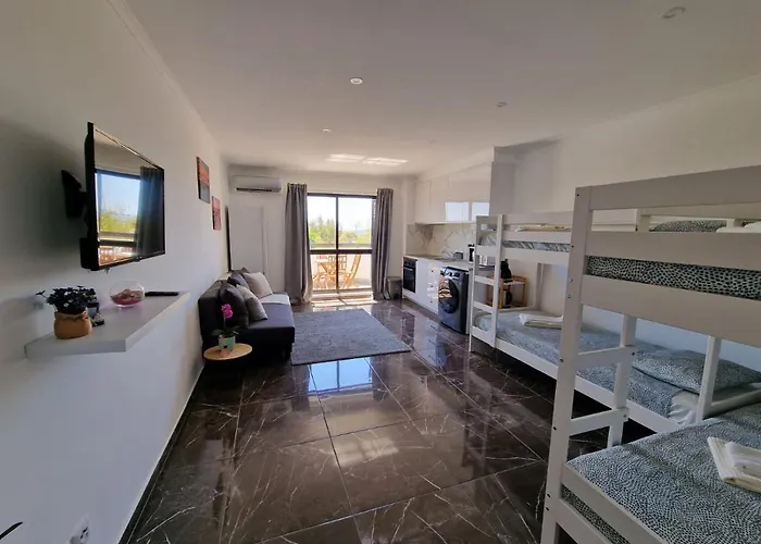 Brand New Apartment In Rua Da Oura