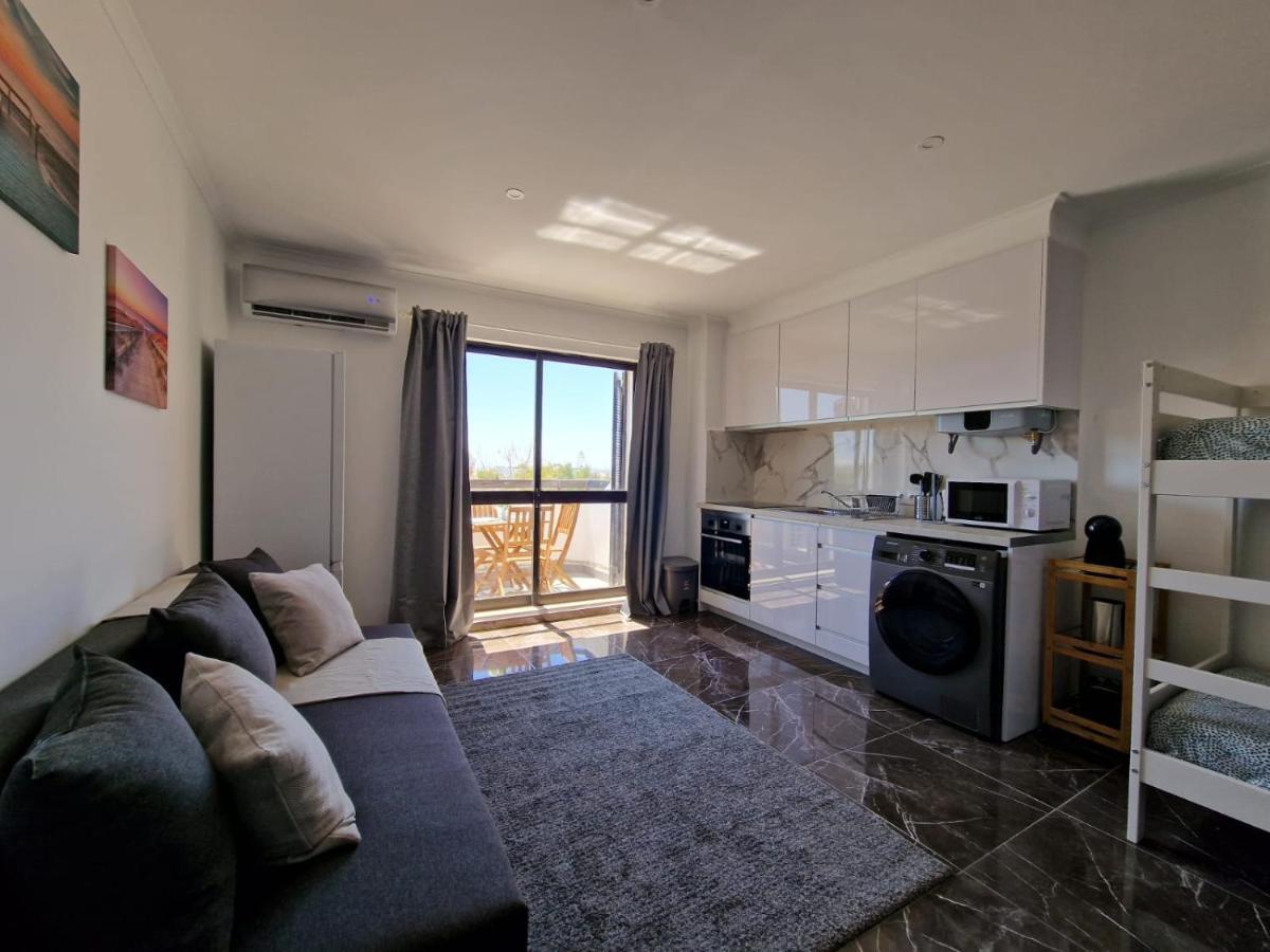 Brand New In Rua Da Oura Appartement